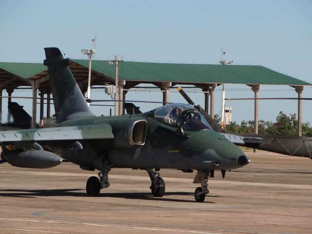  Equipe da Aeron&aacute;utica do RS sobrevoa Campo Grande durante treinamento