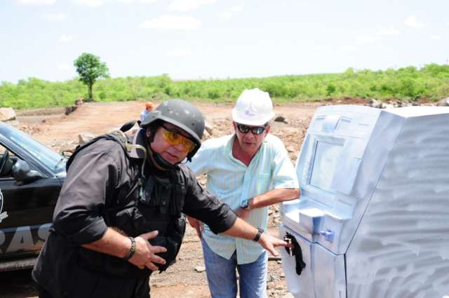 Garras detona explosivos pegos com bandidos que furtavam caixas