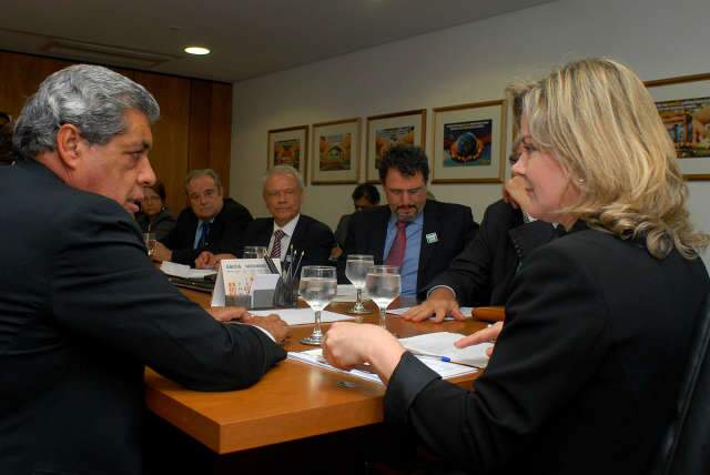 Andr&eacute; tenta mudar parecer que barra investimentos de R$ 15 bi em MS
