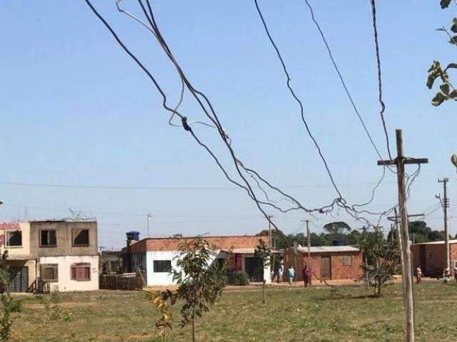 V&iacute;tima de choque el&eacute;trico ao tentar religar &ldquo;gato&rdquo; em &aacute;rea invadida recebe alta 
