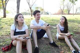 Maria Luiza, Matheus e Beatriz visitam o parque sempre, mas dessa vez foram pelo Pokémon (Foto: Fernando Antunes)