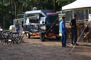 Food trucks foram chamados para garantir a gastronomia do evento (Foto: Naiane Mesquita)