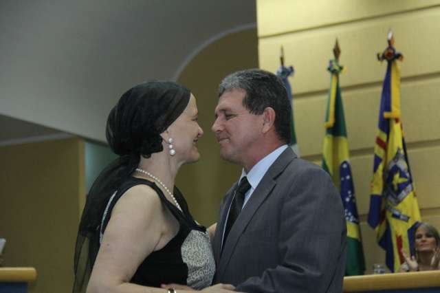 Prefeitura decreta luto de 3 dias pela morte de professora v&iacute;tima de c&acirc;ncer
