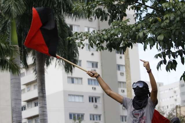Produtores rurais e estudantes se enfrentam sobre conflito ind&iacute;gena
