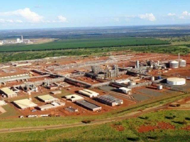 Justi&ccedil;a bloqueia R$ 157 milh&otilde;es para pagar ex-oper&aacute;rios de f&aacute;brica no Bols&atilde;o