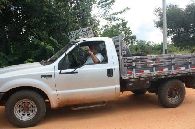 Terenas montam acampamento e preparam terra em fazenda de Aquidauana