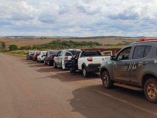DOF apreende mais cinco carros lotados com contrabando do Paraguai