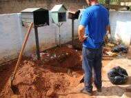  Feto &eacute; encontrado dentro de saco pl&aacute;stico em cemit&eacute;rio de Tr&ecirc;s Lagoas