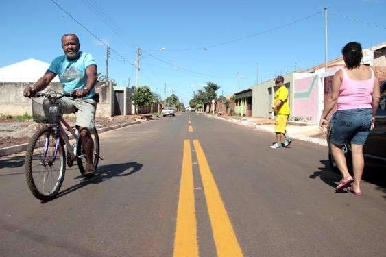 Governador entrega pr&ecirc;mios e inaugura obra no Aero Rancho