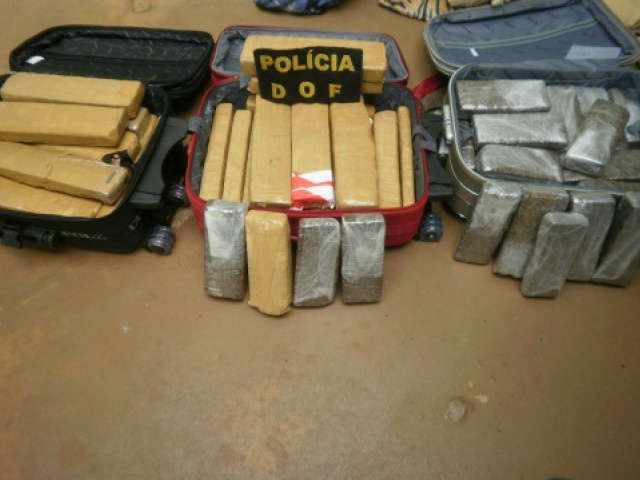  DOF apreende adolescentes com maconha que seria levada para o Sul do pa&iacute;s