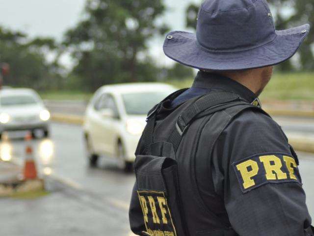 PRF refor&ccedil;a fiscaliza&ccedil;&atilde;o nas rodovias para o feriad&atilde;o prolongado