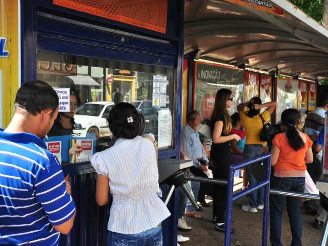  Ponto de venda de cart&atilde;o de &ocirc;nibus passa a abrir &agrave;s 6h na Ary Coelho