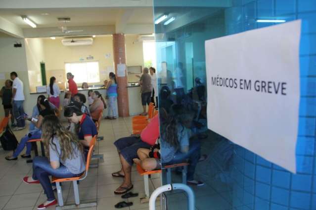 Sindicato diz que greve tem ades&atilde;o de 100%, mas n&atilde;o para atendimento