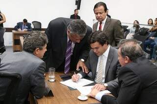 Deputados Rinaldo Modesto, João Grandão, Beto Pereira e Eduardo Rocha, durante sessão (Foto: Assesoria;ALMS)