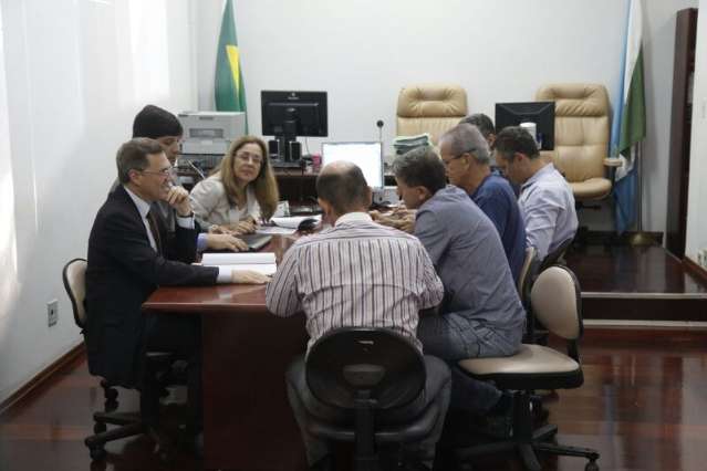 Antes de acordo, Servan quer que HU pague d&iacute;vida de R$ 1 milh&atilde;o