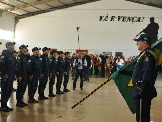 Estado ganha refor&ccedil;o na seguran&ccedil;a com formatura de 110 policias militares