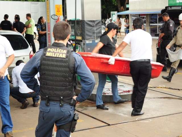 Policial militar &eacute; executado e per&iacute;cia encontra 19 perfura&ccedil;&otilde;es no corpo