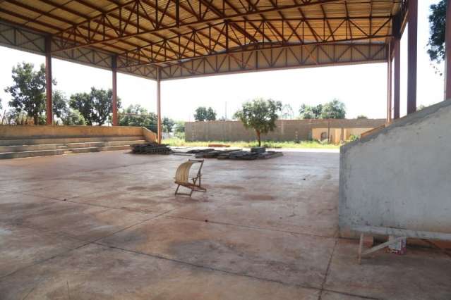 Improviso em sala de aula e pra&ccedil;a inacabada s&atilde;o alvos de reclama&ccedil;&otilde;es