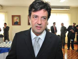 Luiz Henrique Mandetta foi um dos quatro deputados que votaram contra o comércio de bebidas alcoolicas dentro dos estádios. (Foto: João Garrigó)