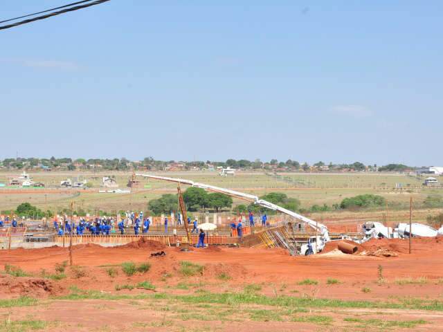  Demanda por trabalhadores da constru&ccedil;&atilde;o civil afeta shopping que ser&aacute; aberto em 2012