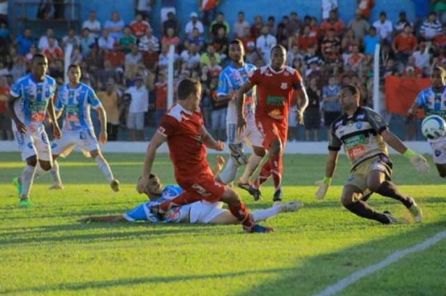 Comercial mant&eacute;m estigma, vence fora de casa e &eacute; campe&atilde;o estadual