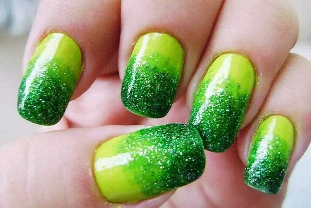 Verde lima uñas