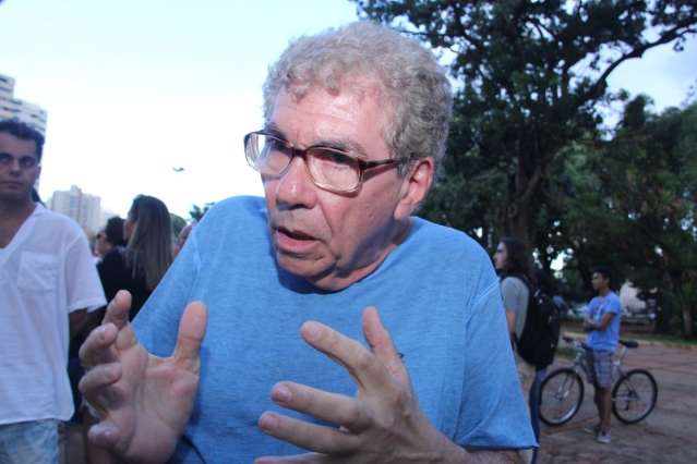 Em manifesto, grupo questiona falta de debate sobre &quot;lei da morda&ccedil;a&quot;