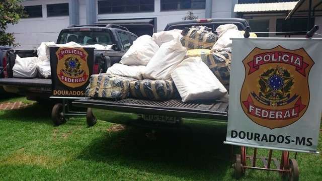 Mais de 1,5 T de maconha &eacute; encontrada em caminh&atilde;o carregado de milho