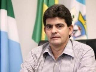 O ex-prefeito chegou a apresentar a Licença Ambiental para Pesca Amadora expedida pela Semagro  (Foto: Divulgação)