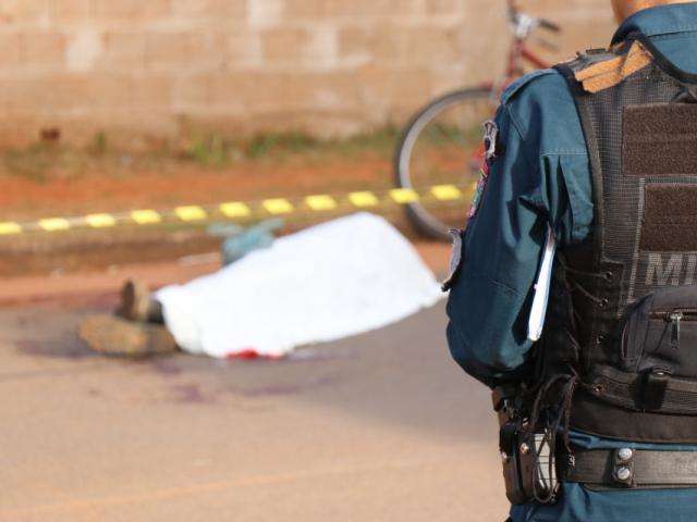 No caminho para o trabalho, pedreiro &eacute; morto com facada na clav&iacute;cula 