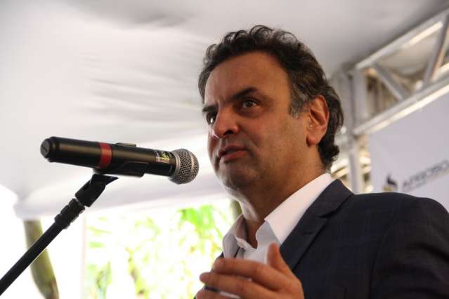 A&eacute;cio culpa governo por crise em usinas e afirma que situa&ccedil;&atilde;o &eacute; de &quot;crime&quot;