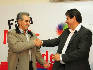 Reinaldo Azambuja e Athayde Nery durante reunião nesta quinta-feira. (Foto: Rodrigo Pazinato)