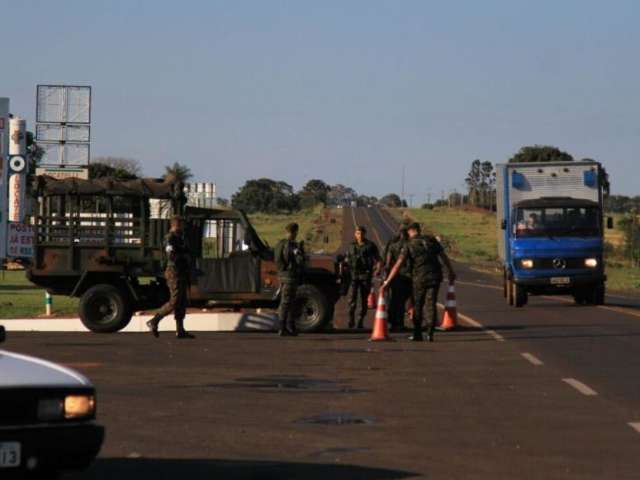 Ap&oacute;s protestos de caminhoneiros, Ex&eacute;rcito ainda patrulha rodovias