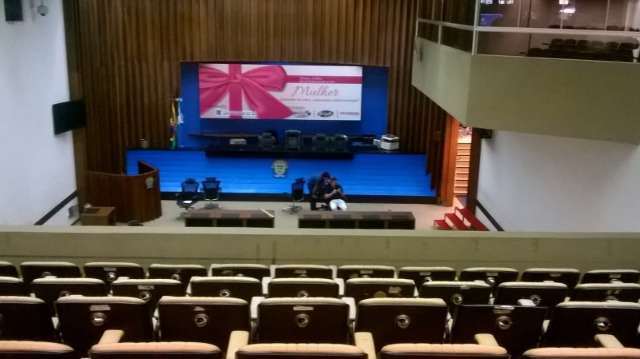 Mulheres recebem trof&eacute;u Celina Jallad nesta ter&ccedil;a na Assembleia Legislativa