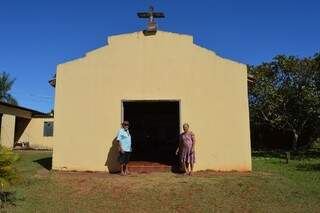 A pequena capela da comunidade São Luiz Gonzaga é lembrança fresca de quem ajudou a construir.