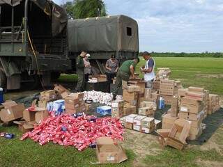 Marinha e Fuzileiros Navais ajudam no recolhimento de remédios. (Foto: Acervo Pessoal)