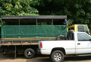 Droga foi escondida em teto de carroceria adaptada para o transporte de mudas (Foto: Divulgação)