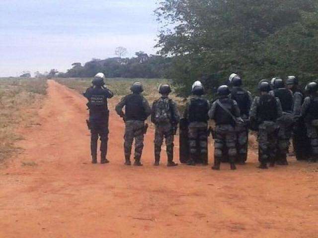 Situa&ccedil;&atilde;o &eacute; mais calma, mas Tropa de Choque passa noite em &aacute;rea de conflito