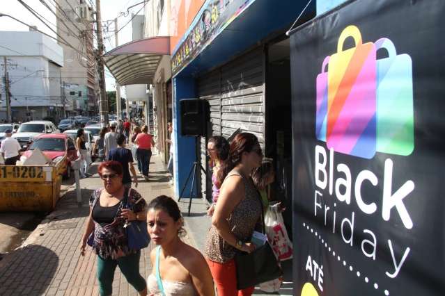 Ferro por R$ 10 faz sucesso, mas cliente s&oacute; procura &quot;o que est&aacute; barato&quot;