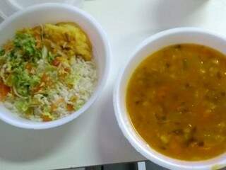 Almoço de hoje foi arroz, salada, fubá e sopa. (Foto: Direto das Ruas)