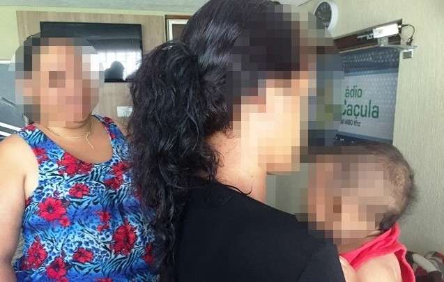 Beb&ecirc; nasce com dois sexos e fam&iacute;lia pede ajuda para tratamento em SP