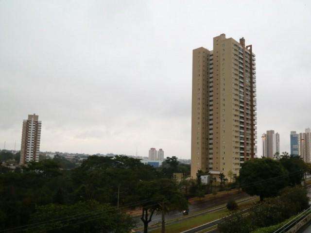 Chuva passageira trar&aacute; friozinho &agrave; Capital e, depois, mais estiagem