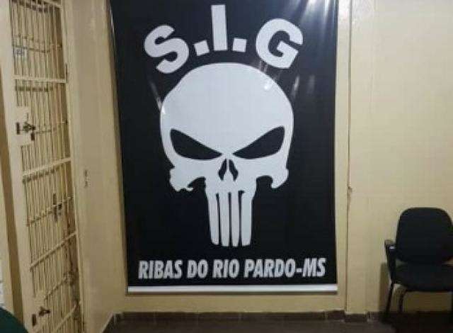 Pol&iacute;cia fecha festa com bebida liberada para adolescentes e prende dois 