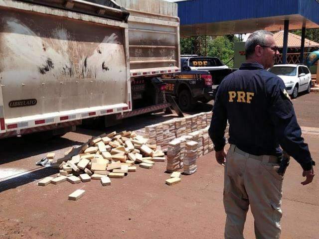 Coca&iacute;na de 652 quilos escondida em carretas &eacute; avaliada em R$ 32 milh&otilde;es