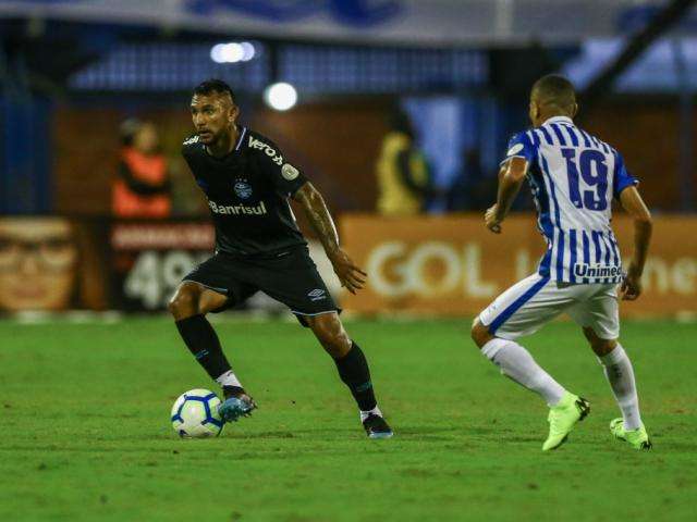 Com gol contra de Michel, Gr&ecirc;mio empate em 1 a 1 contra o Ava&iacute; 