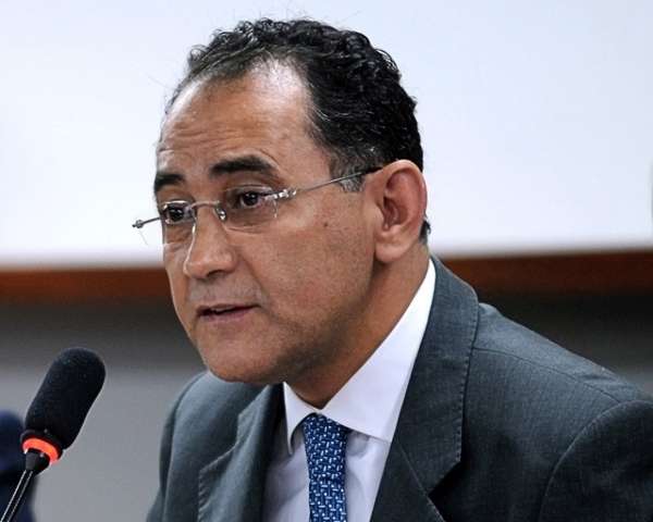 Presidente do STF manda prender deputado do PT