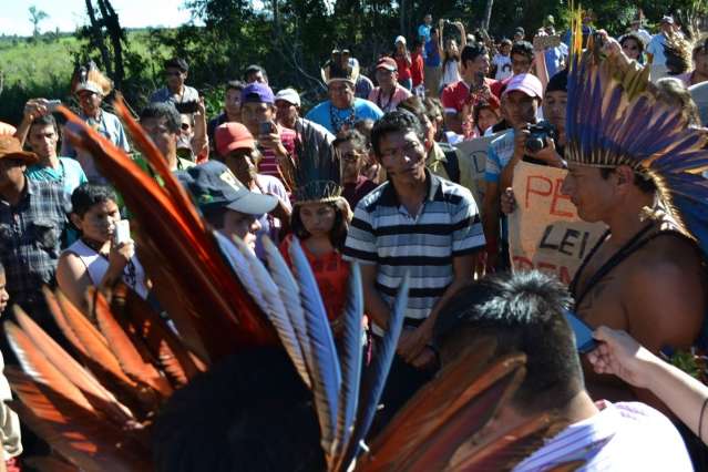 &Iacute;ndios v&atilde;o boicotar negocia&ccedil;&atilde;o e amea&ccedil;am ocupar outras &aacute;reas