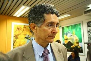 Professor doutor, Paulo César, é contra a redução da maioridade penal. (Foto: Marcos Ermínio) 