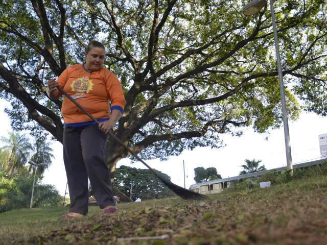  Na rua, nos canteiros e no museu: os guardi&otilde;es an&ocirc;nimos da cidade 