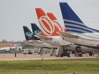 Aeronave estacionadas no aeroporto de Campo Grande (Foto: Arquivo)